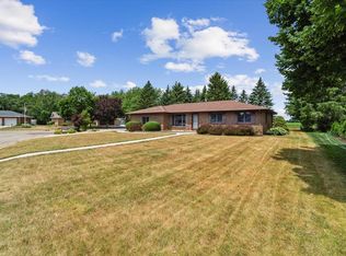 1250 Surrey Dr, Milton, WI