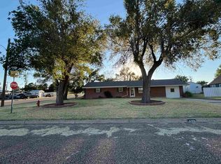 423 Avenue J, Beaver, OK 73932