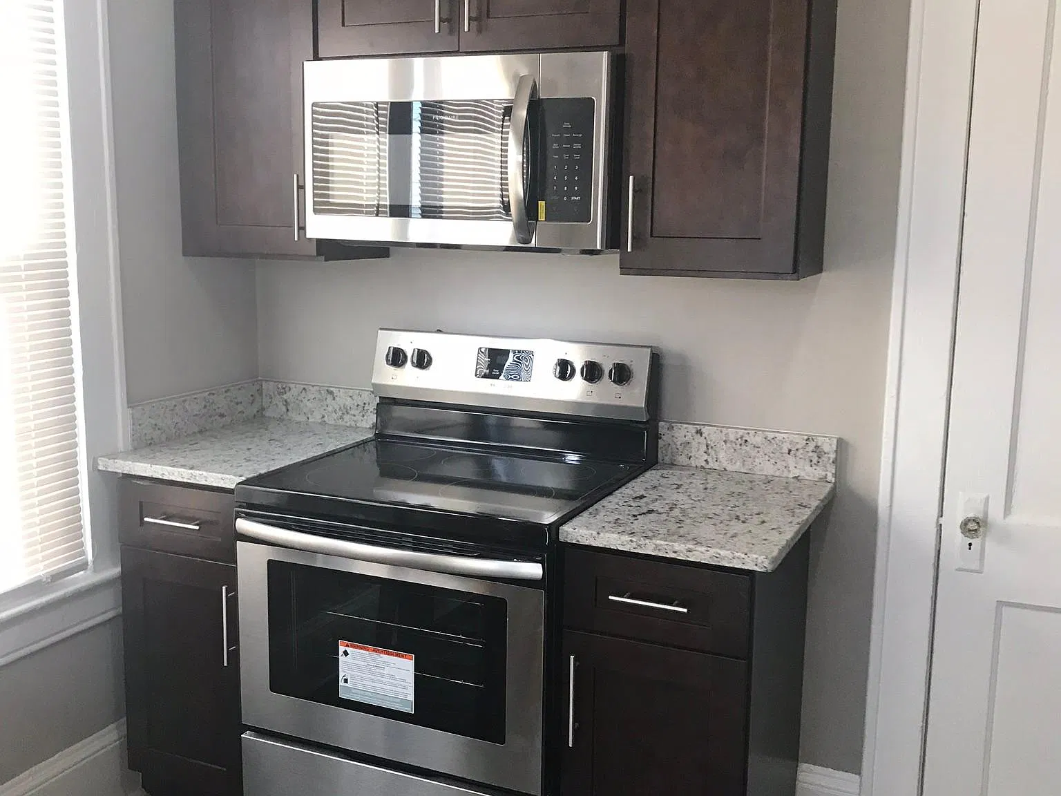 1 bed, 750 sqft, $950 — Photo 3