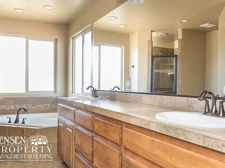2570 S Songbird Cir — Photo 15