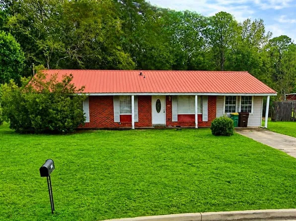 114 Lynn Cir, Pass Christian, MS 39571