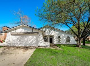 3601 Montridge Ct, Arlington, TX 76016
