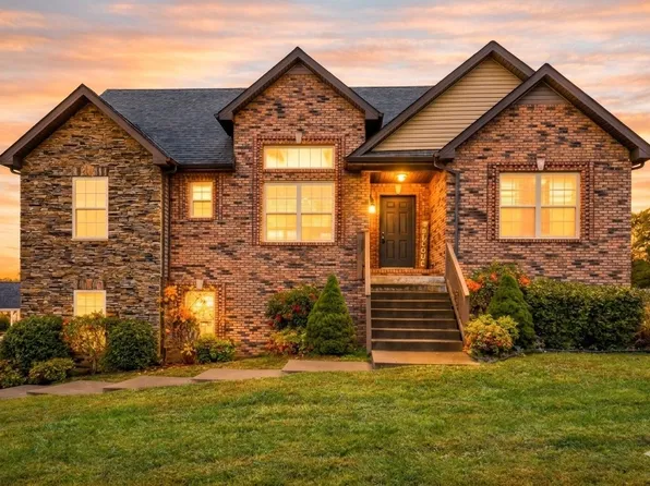 410 River Heights Dr, Clarksville, TN 37040