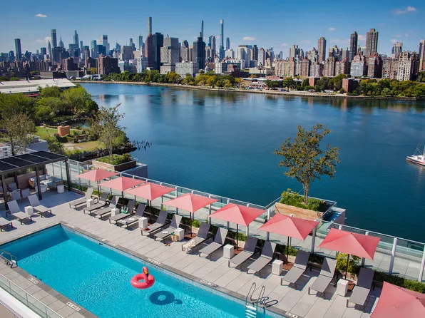 30-77 Vernon Boulevard image 10 of 27