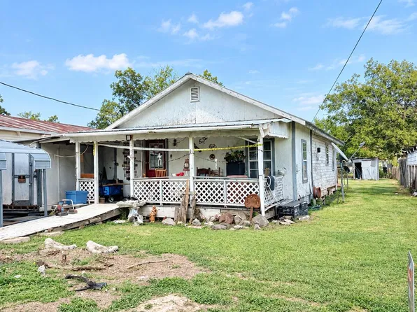 108 N 15th St, Kinder, LA 70648