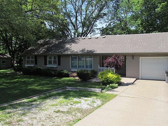 3rd image of 125 E Autumn Ln