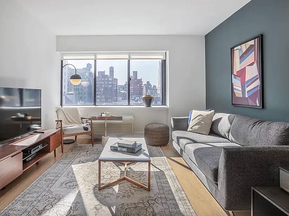 1st image of 220 W 26th St #907