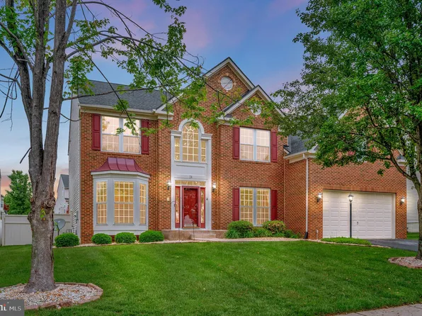 24 Bruce St, Stafford, VA 22554