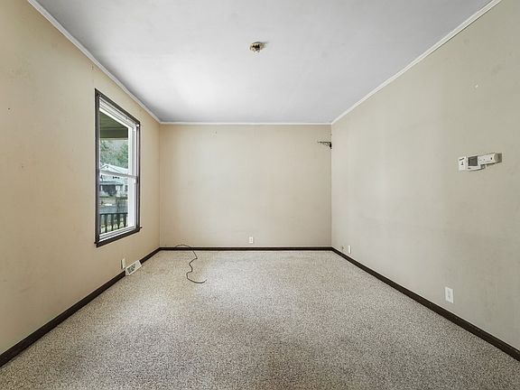 2nd image of 30 Duane Ave