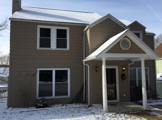 1 Elm Ln, Leetsdale, PA 15056