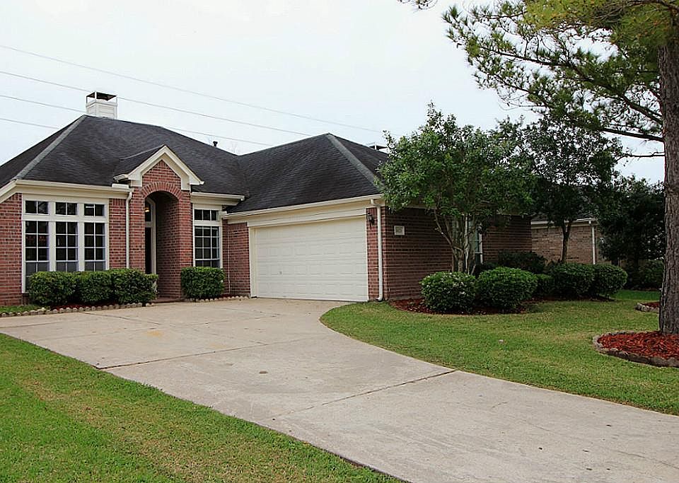 1st image of 3823 Summerfield Dr