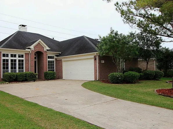 3823 Summerfield Dr, Pearland, TX 77584