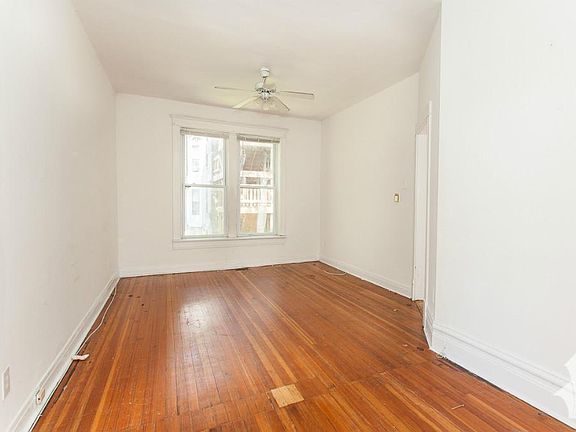 4th image of 3415 N Seminary Ave #Ch2c