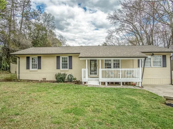 1241 Tarrant Rd, Greensboro, NC 27409