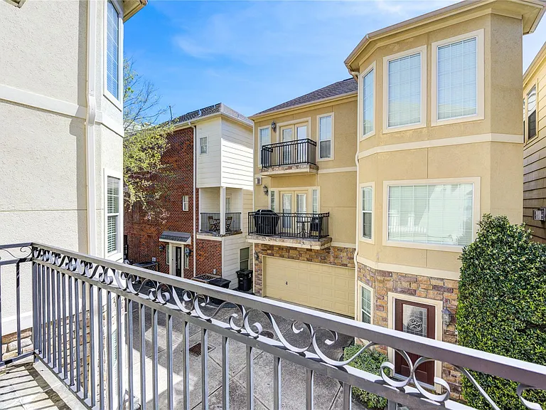 5813 Washington Ave #B — Photo 18
