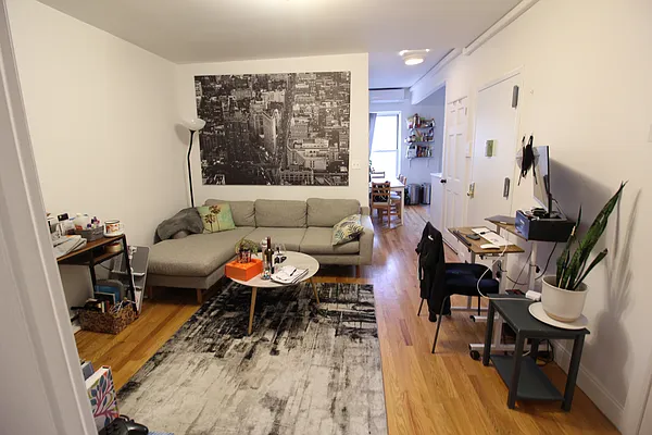 Rented by True Real Estate Group | media 12