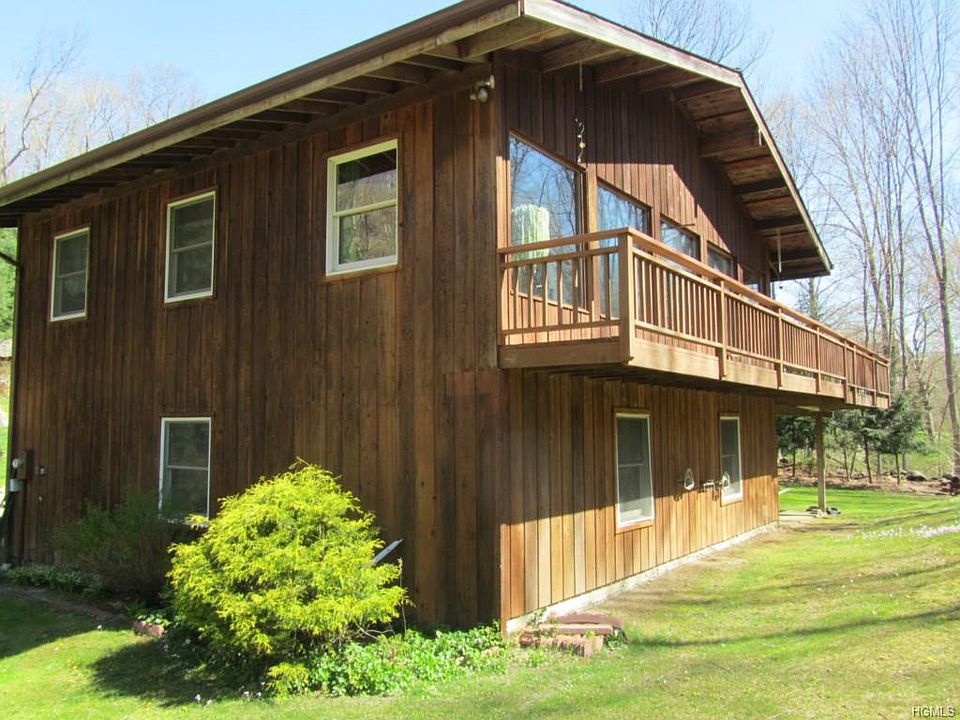 2nd image of 1022 Peekskill Hollow Rd