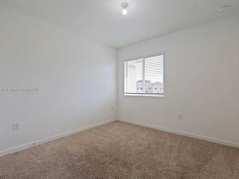 1014 SE 23rd Ave — Photo 13