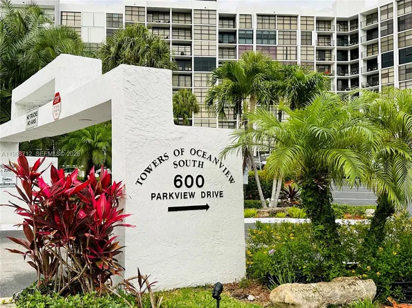 600 Parkview Dr APT 316, Hallandale Beach, FL 33009