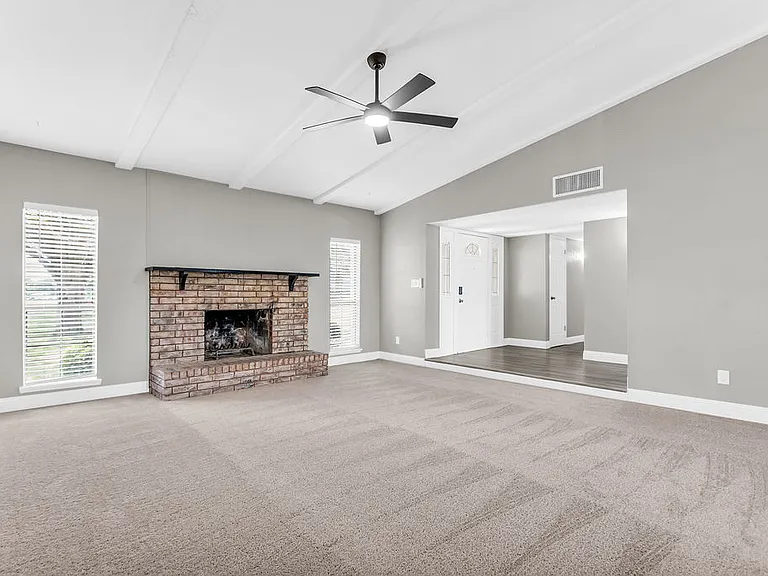 5264 Pruitt Dr — Photo 2