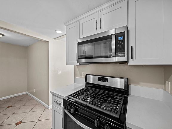5th image of 970 Hanover St #972