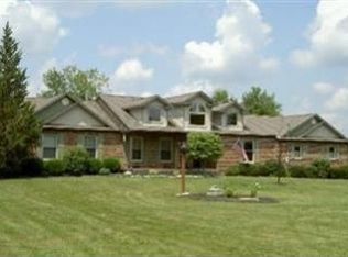 4995 Peacock Rd, Springfield, OH 45502