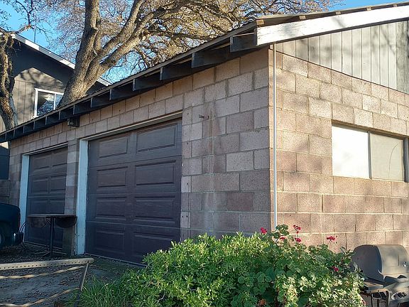 2nd image of 4402 Hemlock Ave