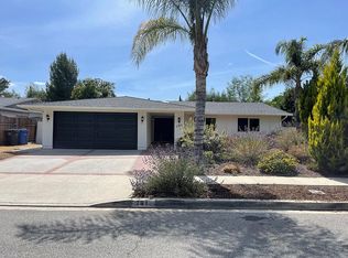 181 N Kanan Rd, Oak Park, CA 91377