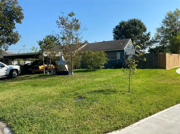 2550 Roy Cir, Houston, TX 77007