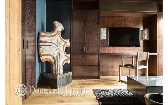 Sold by Douglas Elliman | media 20