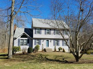 22 Christina Ct, Clinton, CT 06413