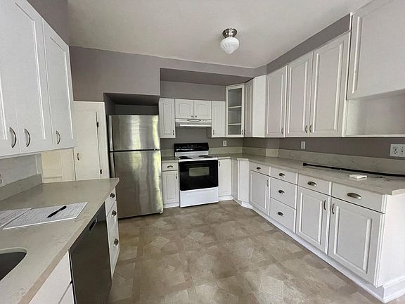 Kitchen - view from dinning table area.