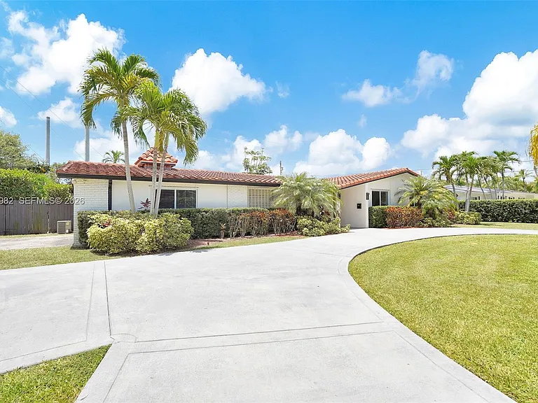 7700 SW 139th Ter — Photo 33
