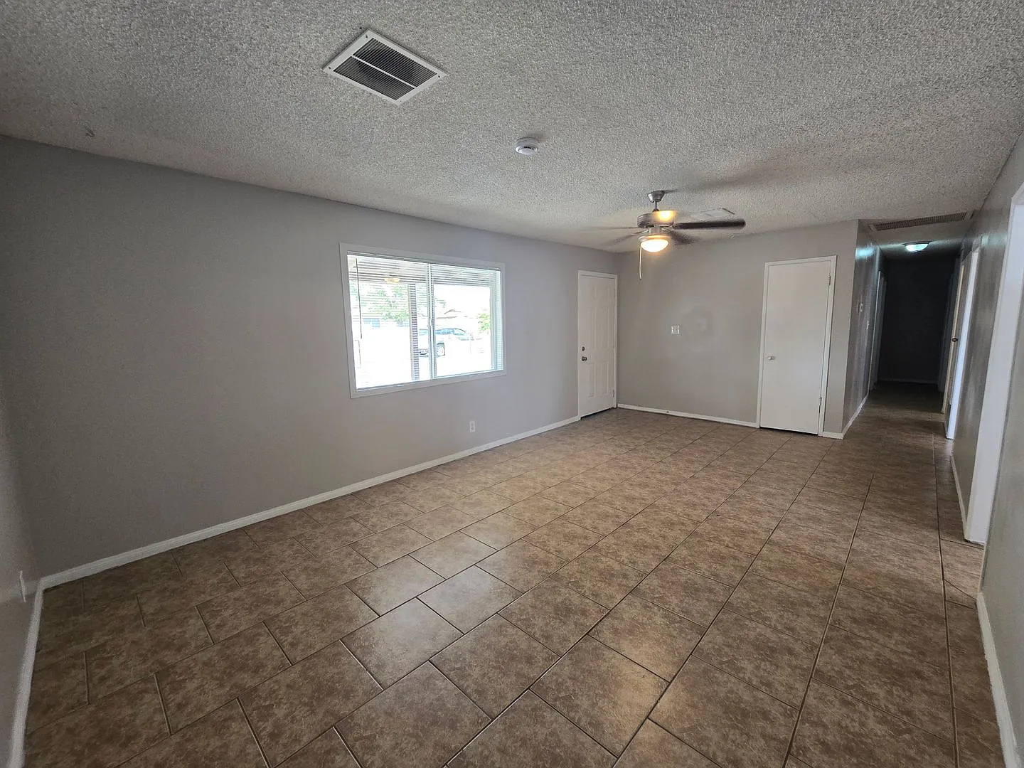 Remodeled 3 Bedroom 1 Bathroom Home! Lock in $1650 off your third month of rent! — Photo 4