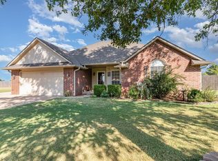 402 Quail Dr, Guthrie, OK 73044