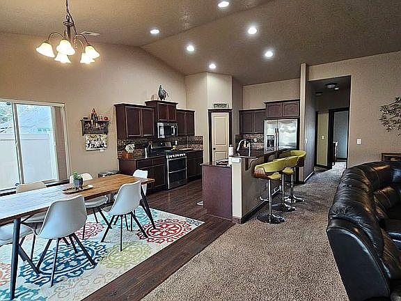 2nd image of 3291 W Apricot Rd