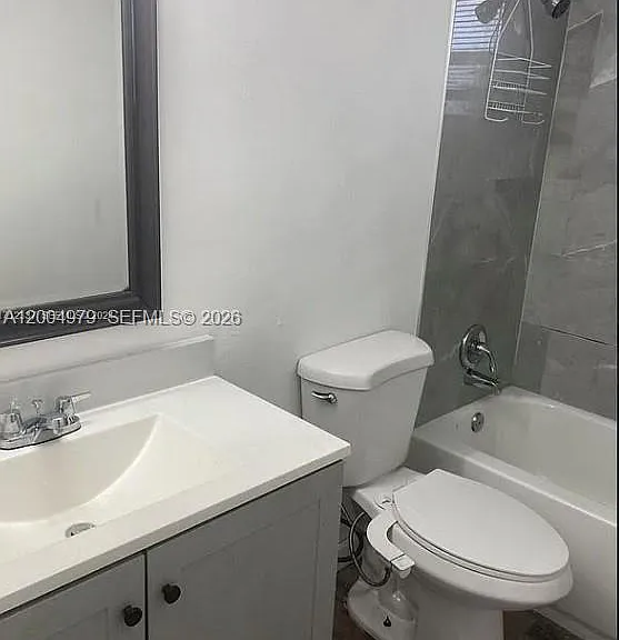 1051 NW 27th Ave #1 — Photo 6