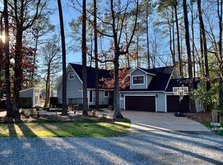3 Timber Ln, Poquoson, VA 23662