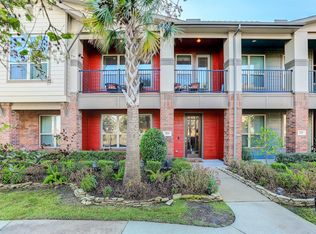 723 Via Lago, Webster, TX 77598