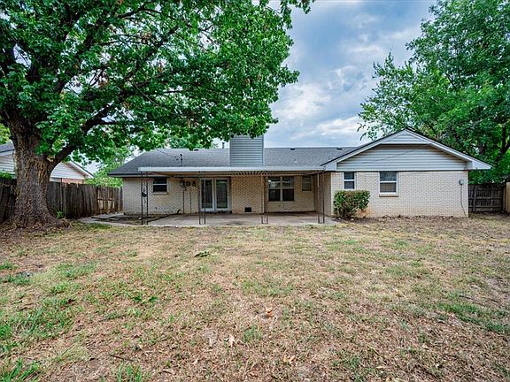 4th image of 332 Forest Dr