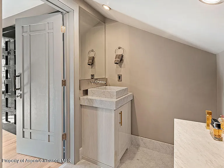 1325 Gateway Rd — Photo 16