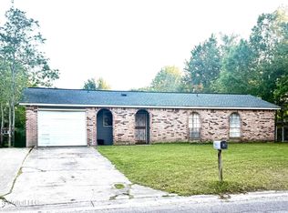 4083 Suzanne Dr, Diberville, MS 39540