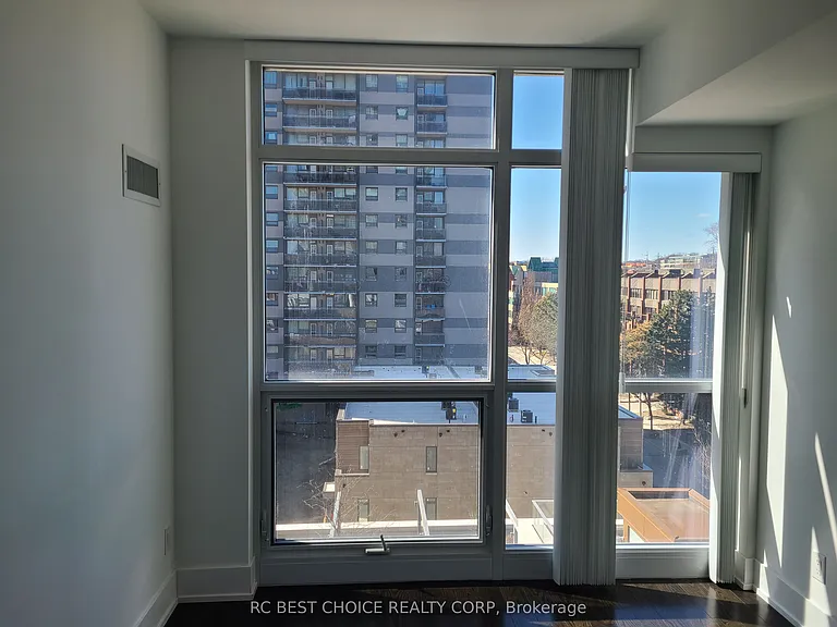 170 Avenue Rd #405 — Photo 19