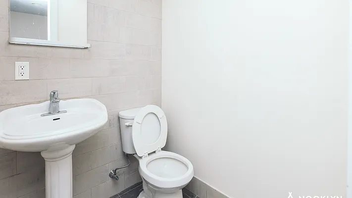 Rented by Nooklyn NYC LLC | media 30