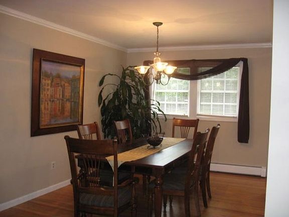 5th image of 1767 Maxwell Ct