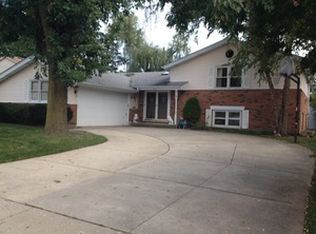 515 E Hackberry Dr, Arlington Heights, IL 60004