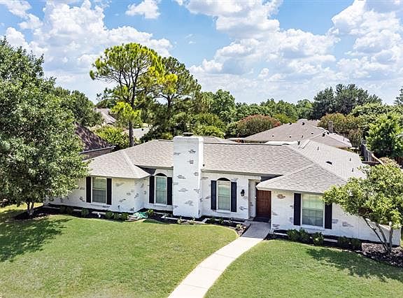 4th image of 2502 Parkhaven Dr