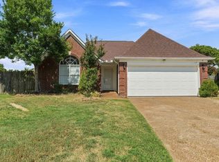 1028 Zenith Rd, Cordova, TN 38018