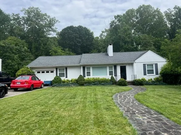 711 Windsor Ln, Martinsville, VA 24112