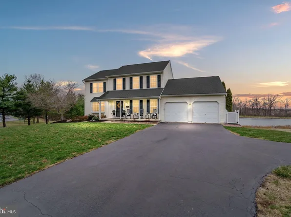 3204 Dovecote Dr, Quakertown, PA 18951